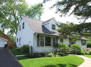 3325 Bellwood Ln, Glenview, IL 60026