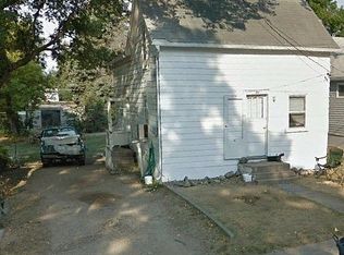 705 12th St NE, Minot, ND 58703