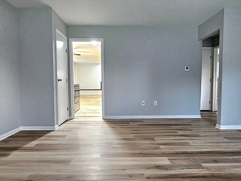 3030-3032 Creekview Circle — Photo 24