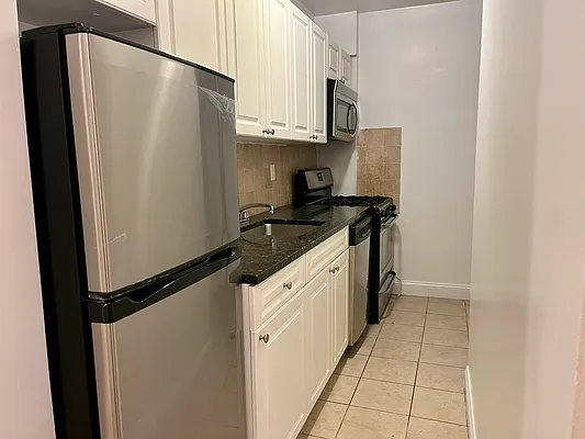 Rented by Legacy Realty Group NYC LLC | media 4