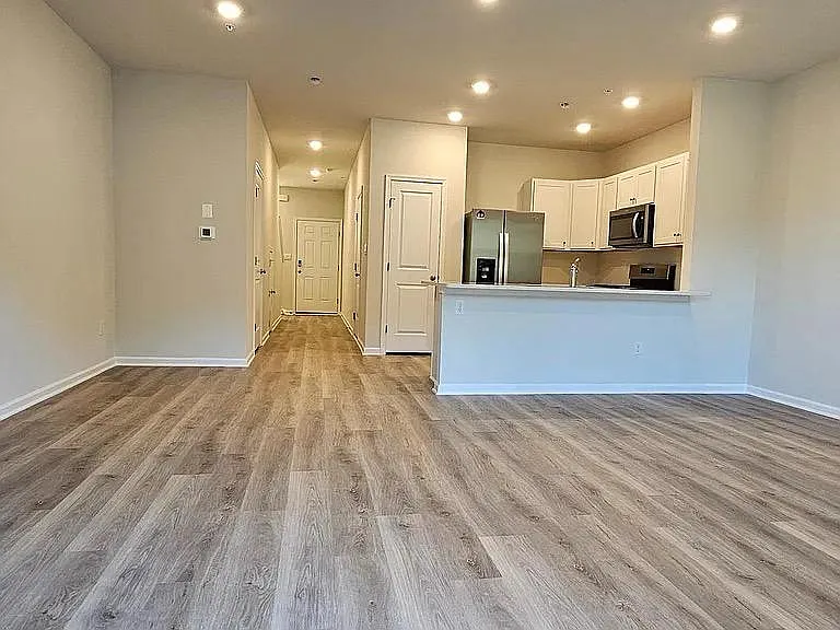 1157 Martin Rd — Photo 2