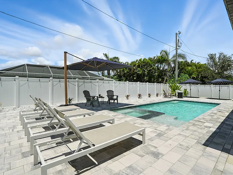 4226 SW 13th Ave — Photo 47