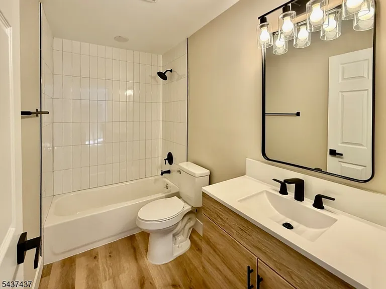 196 Spring St #3 — Photo 5