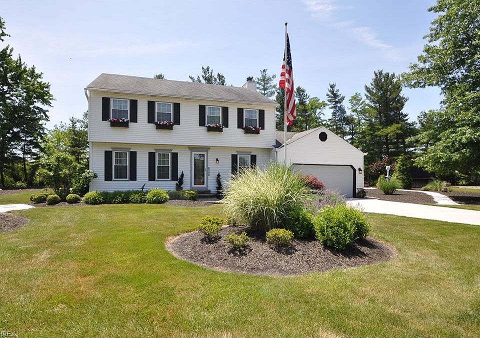 1st image of 400 Seneca Ct