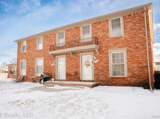 35463 Turner Dr #266, Sterling Heights, MI