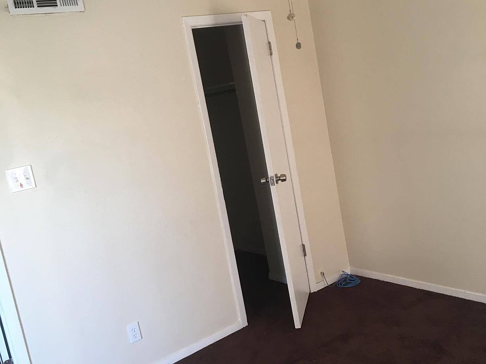 1st image of 10601 Kinross Ave APT B