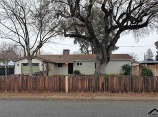 915 Swain Dr, Red Bluff, CA 96080
