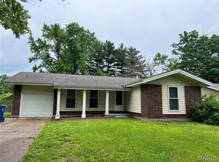 4401 Rhine Dr, Florissant, MO 63033