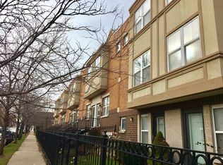 7270 N Rogers Ave, Chicago, IL 60645