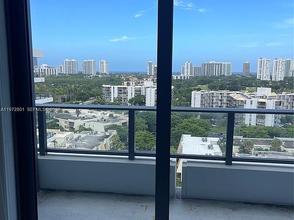 4th image of 2960 NE 207th St #Penthouse 16