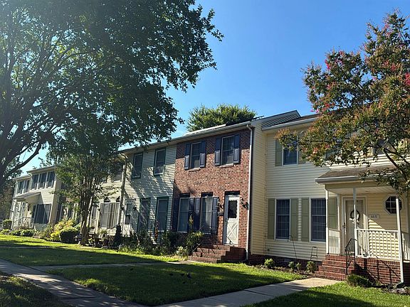 2nd image of 834 Larch Way