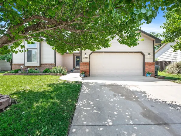 2237 S Parkridge St, Wichita, KS 67209