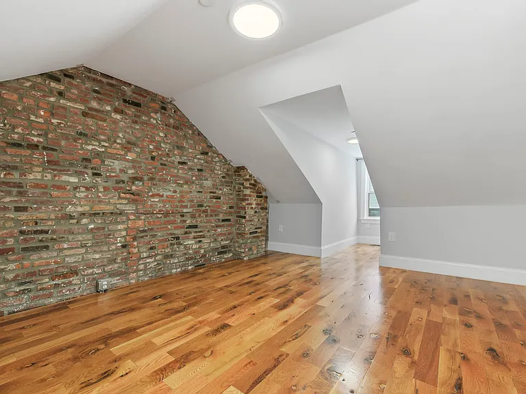 143 Everett St #3 — Photo 8