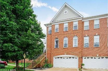 1st image of 43884 Sandburg Sq