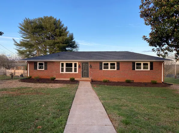 310 Scott Cir, Pendleton, SC 29670