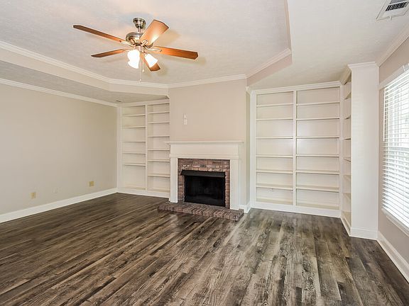 3rd image of 1290 Shamrock Hill Cir