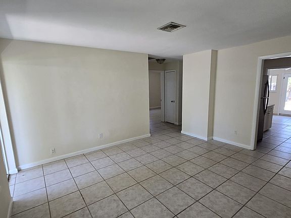 4th image of 1401 & 1405 NE 21st St #948A6078A