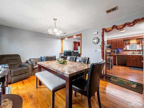 3rd image of 138 Townsend Avenue