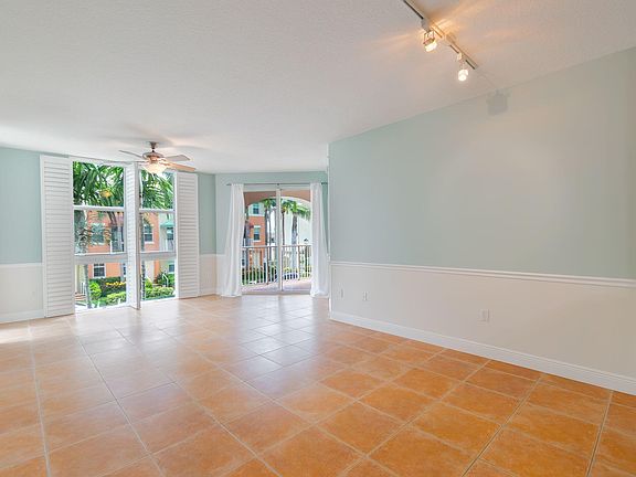 4th image of 804 E Windward Way #211
