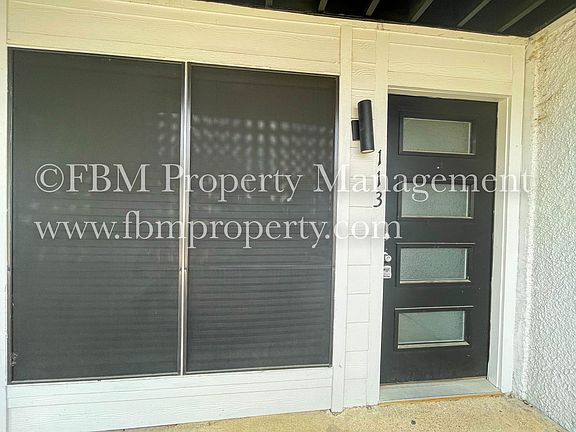 2nd image of 2401 Yorkstown Dr APT 113