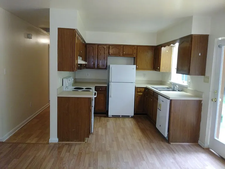 959 Swan Ln — Photo 13