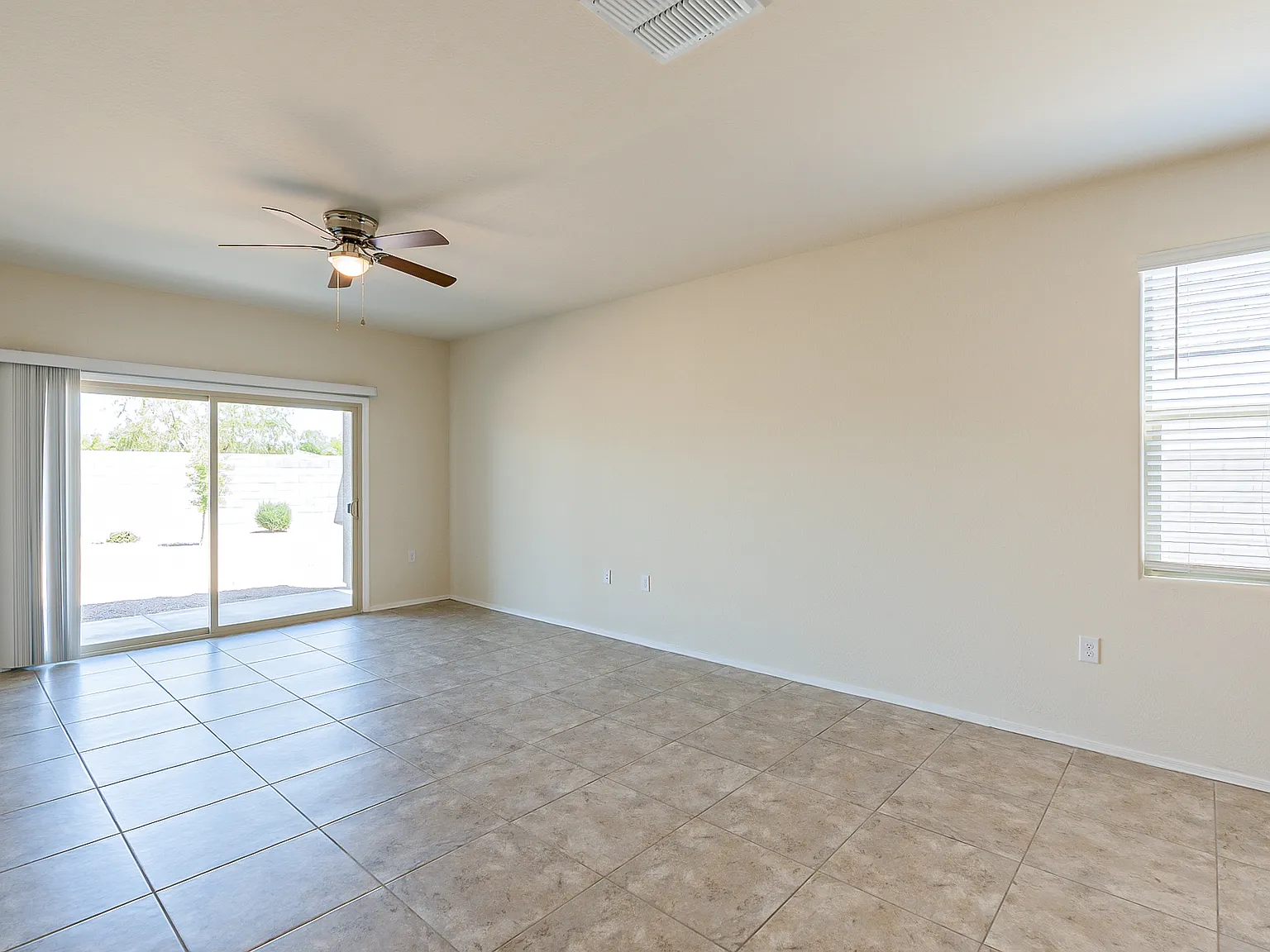 4 bed, 1787 sqft, $1,950 — Photo 3