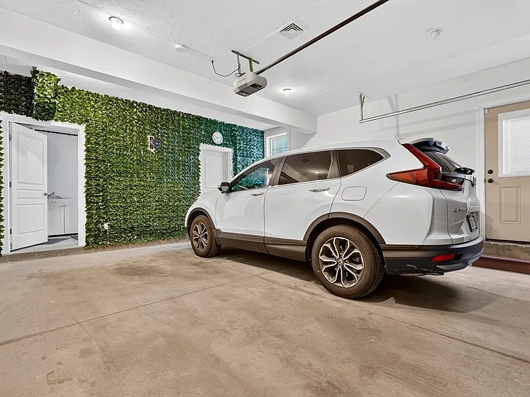 36 Edgar Ave #2 — Photo 23