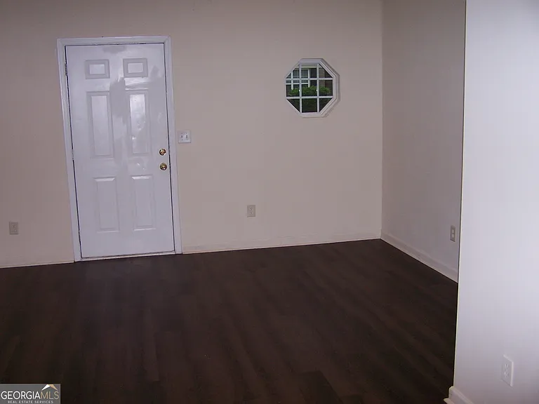 102 Cameron Way #B — Photo 2