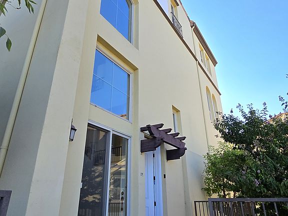 3rd image of 23105 Sherman Way #605