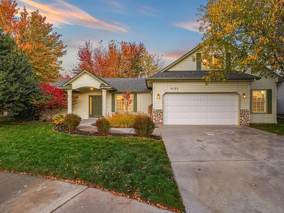 5125 E Trail Wind Dr