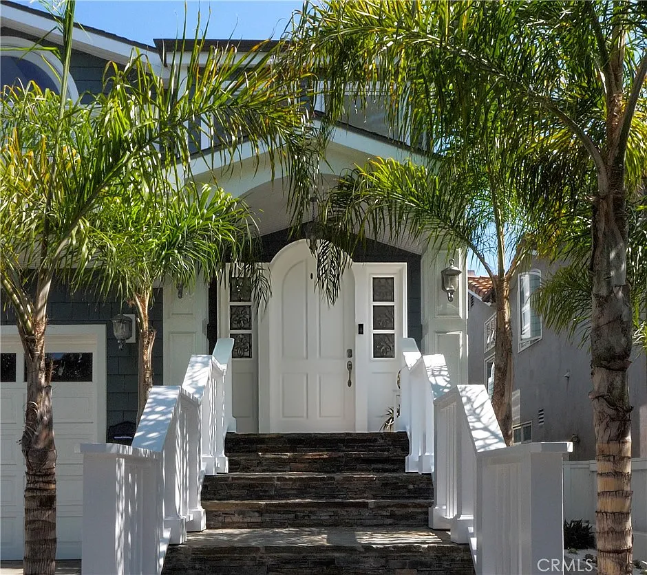 5 bed, 4300 sqft, $23,000 — Photo 2