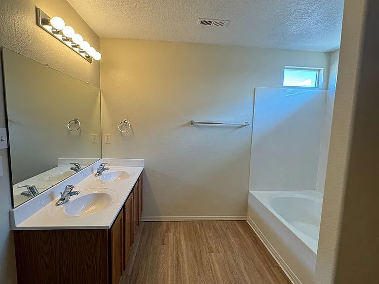 750 Purple Aster Ave SW — Photo 9
