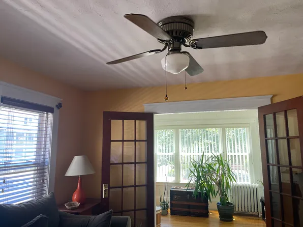 92 Harnden Ave, Watertown, MA 02472