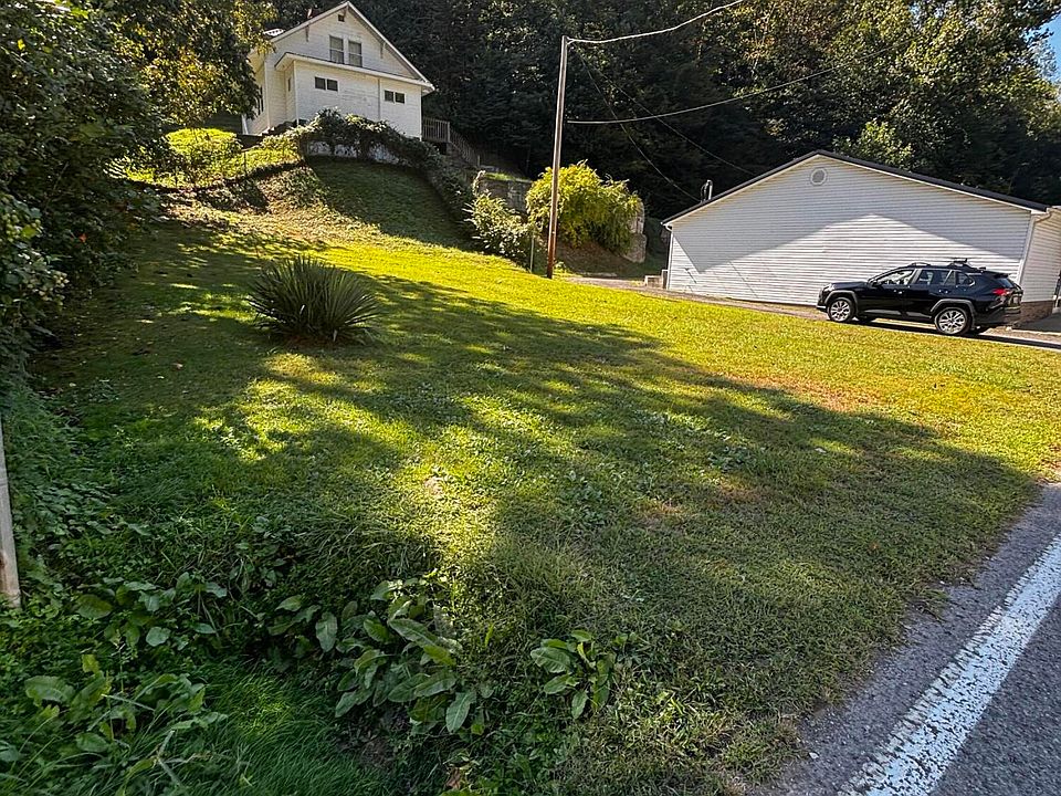 2nd image of 4921 Pond Creek Rd