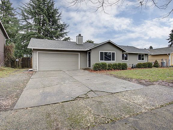 3rd image of 217 NE 151st Ave