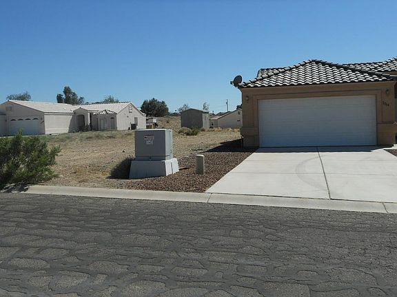 2nd image of 2234 E Roberts Way