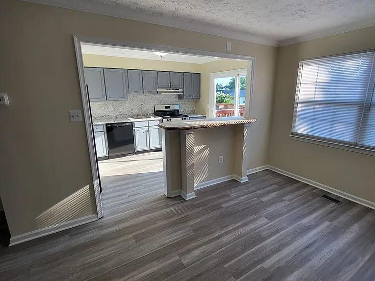 26 Sylvan Park Ct — Photo 9