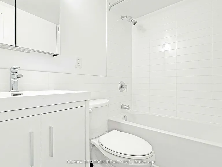 485 Huron St #801 — Photo 12