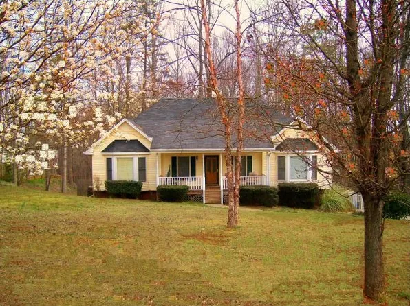 3908 Kilgore Falls Dr, Gainesville, GA 30507