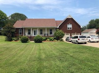 426 Wadebrook Dr, Gallatin, TN 37066