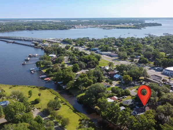 7470 Laura St, Jacksonville, FL 32208