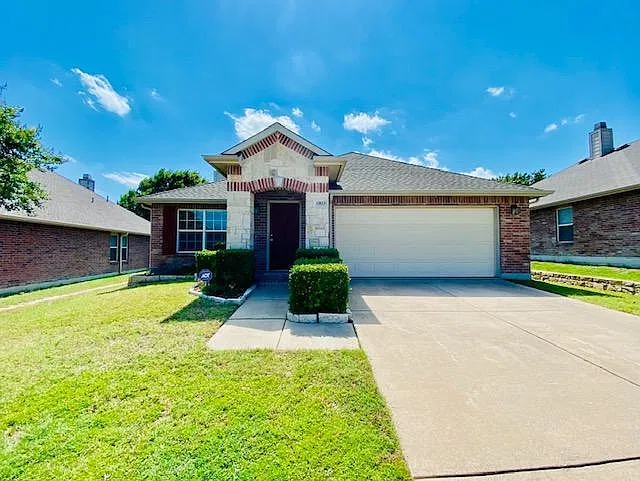 3 bed, 1883 sqft, $2,250 — Photo 1