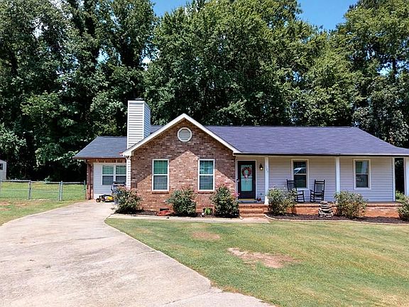 3rd image of 127 Crawford Dr
