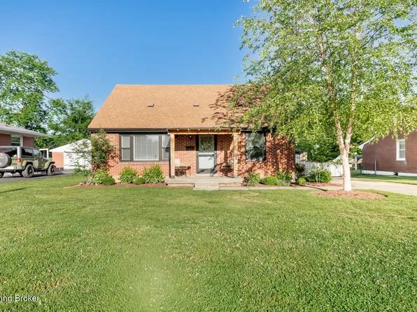 7706 Bluebonnet Rd, Louisville, KY 40258