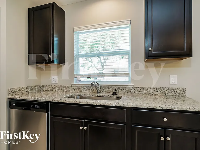 9025 Irving Rd — Photo 5