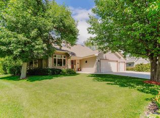 2355 Hickory Ct, Oshkosh, WI 54901