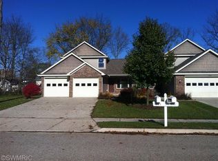 915 Clark St SE, Lowell, MI 49331