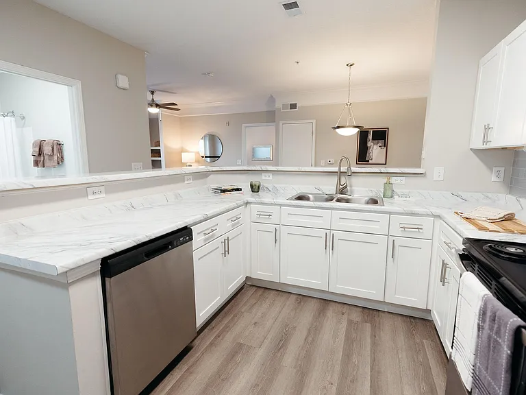 Reserve at Creekside — Photo 8