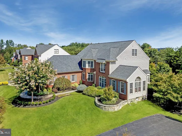 22248 Val Varaita Dr, Ashburn, VA 20148