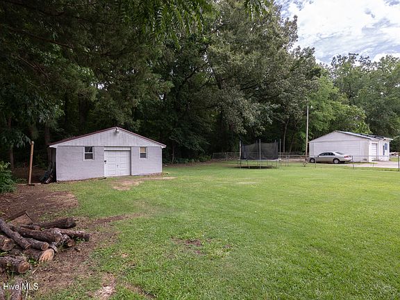 3rd image of 115 Trent Circle